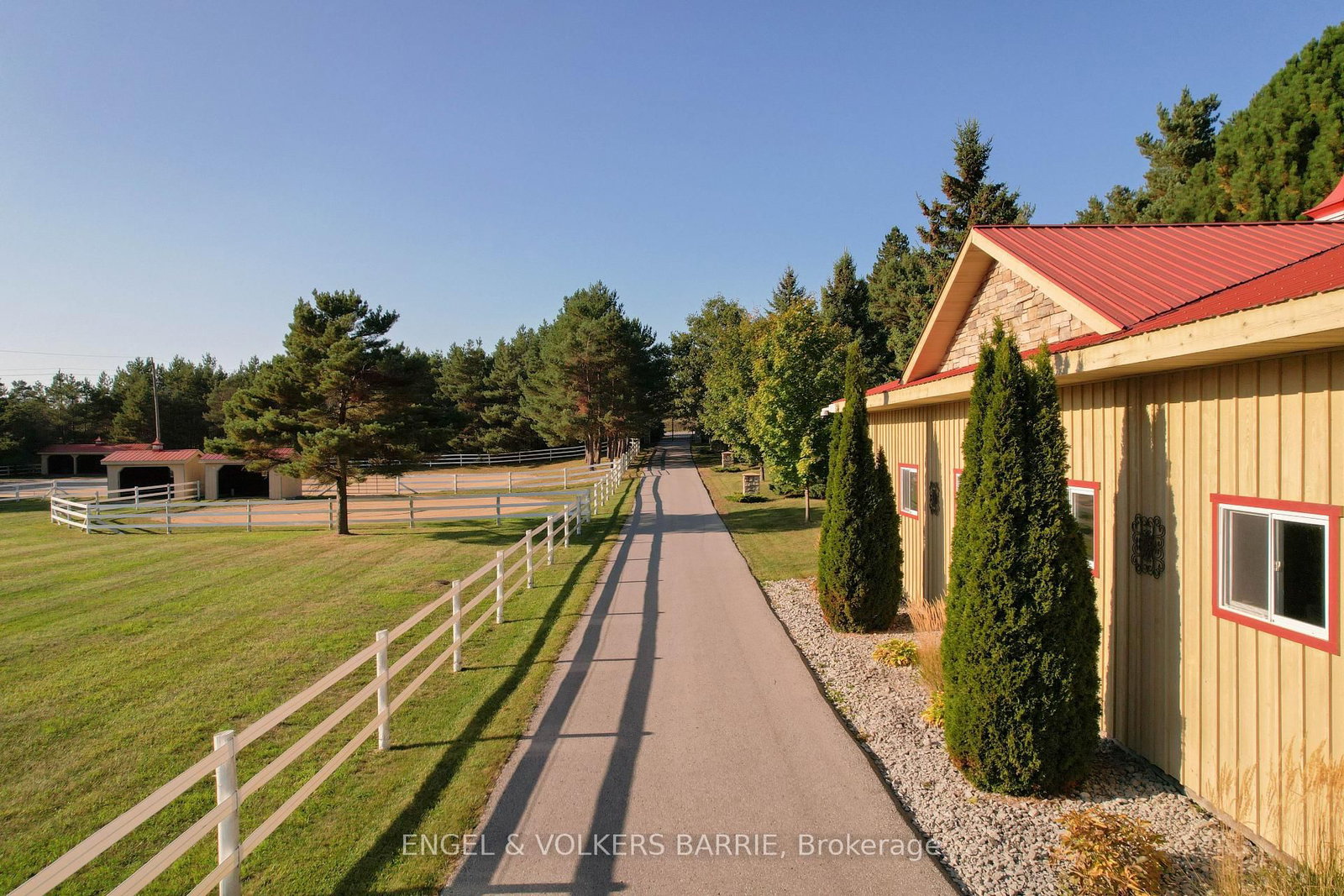 419 Goodwood Rd Road • Uxbridge, ON photo 4