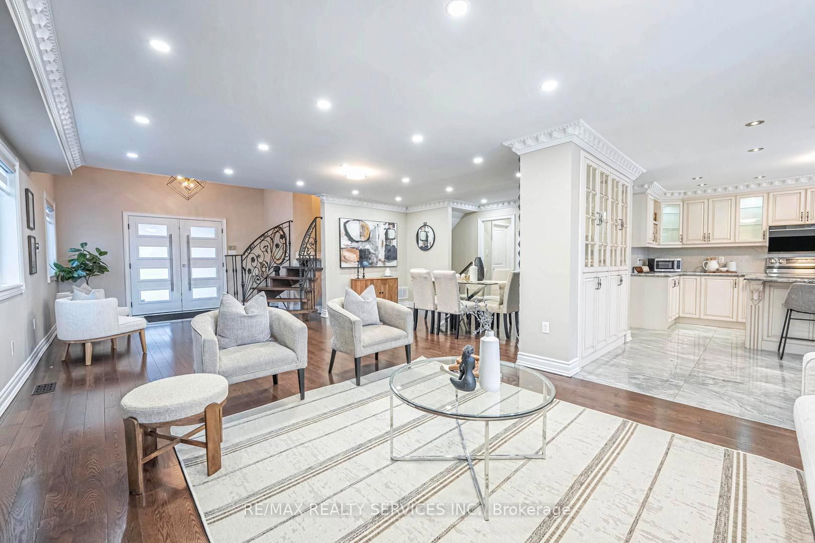 247 Sand Road • East Gwillimbury, ON photo 10