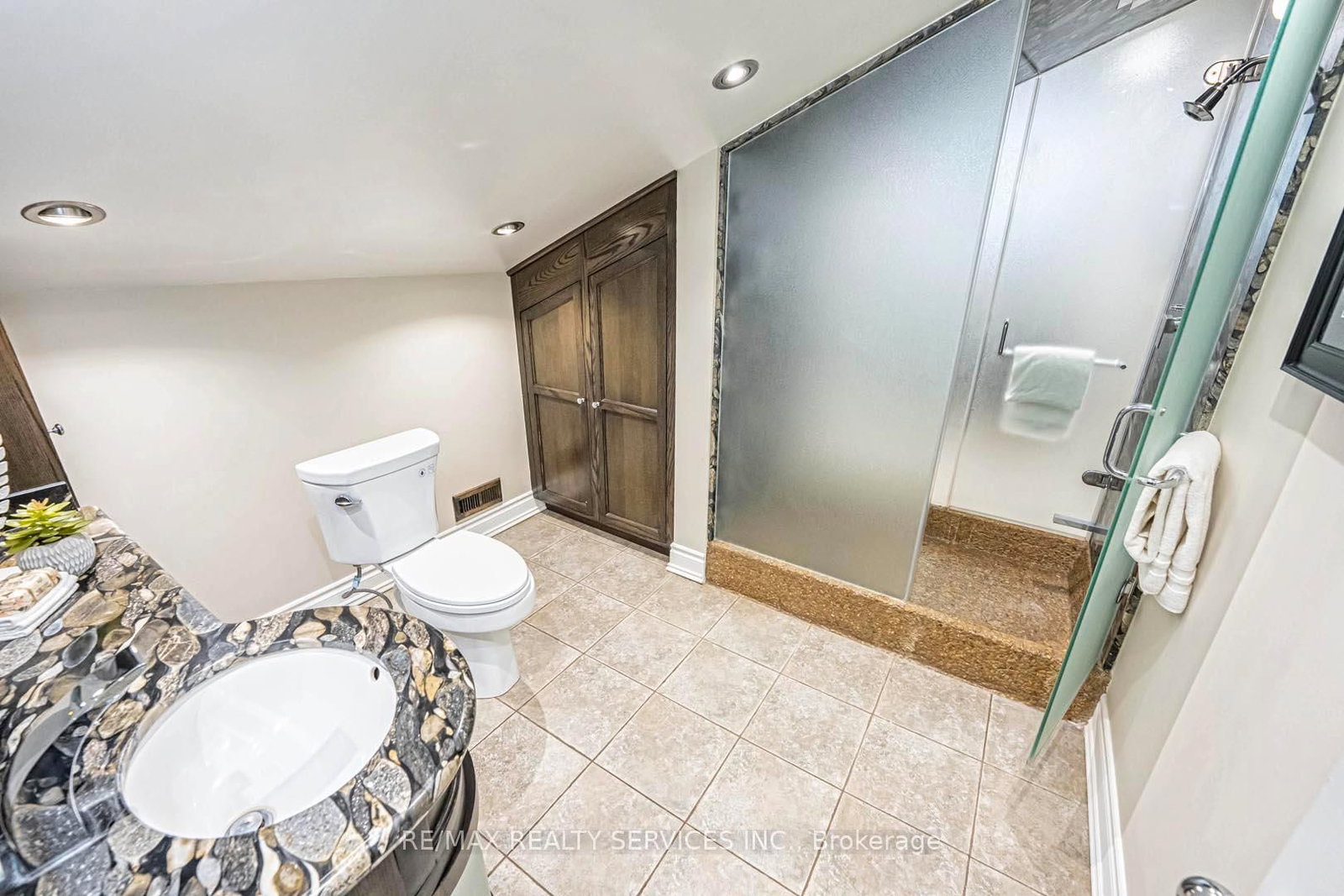 247 Sand Road • East Gwillimbury, ON photo 24