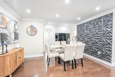 247 Sand Road • East Gwillimbury, ON photo 9
