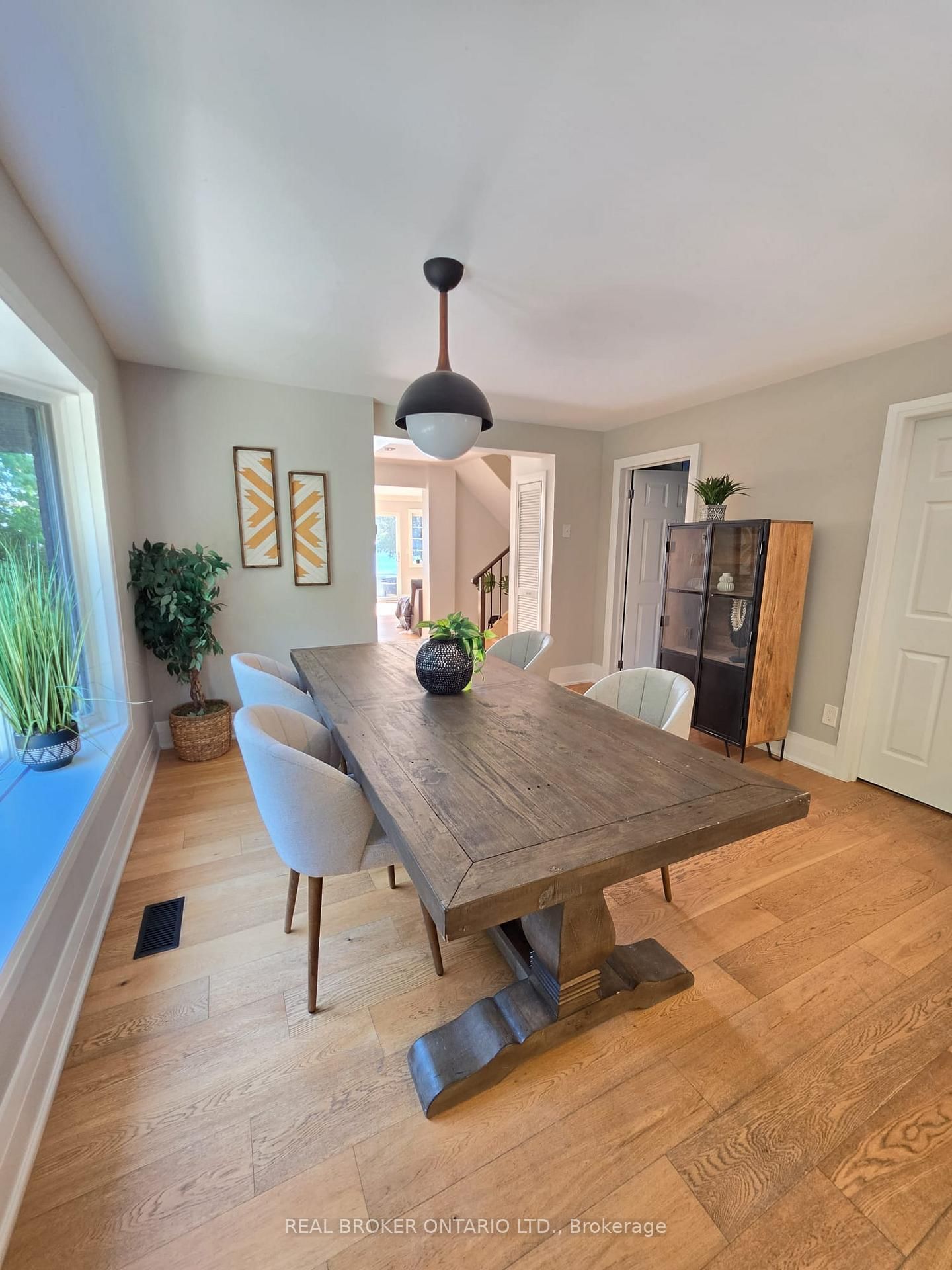 943 Barry Avenue • Innisfil, ON photo 13