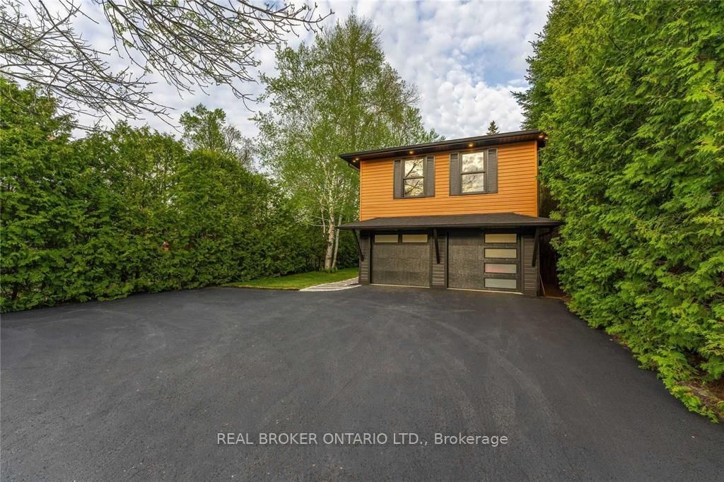 943 Barry Avenue • Innisfil, ON photo 21