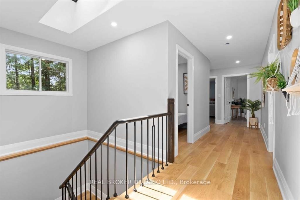 943 Barry Avenue • Innisfil, ON photo 25