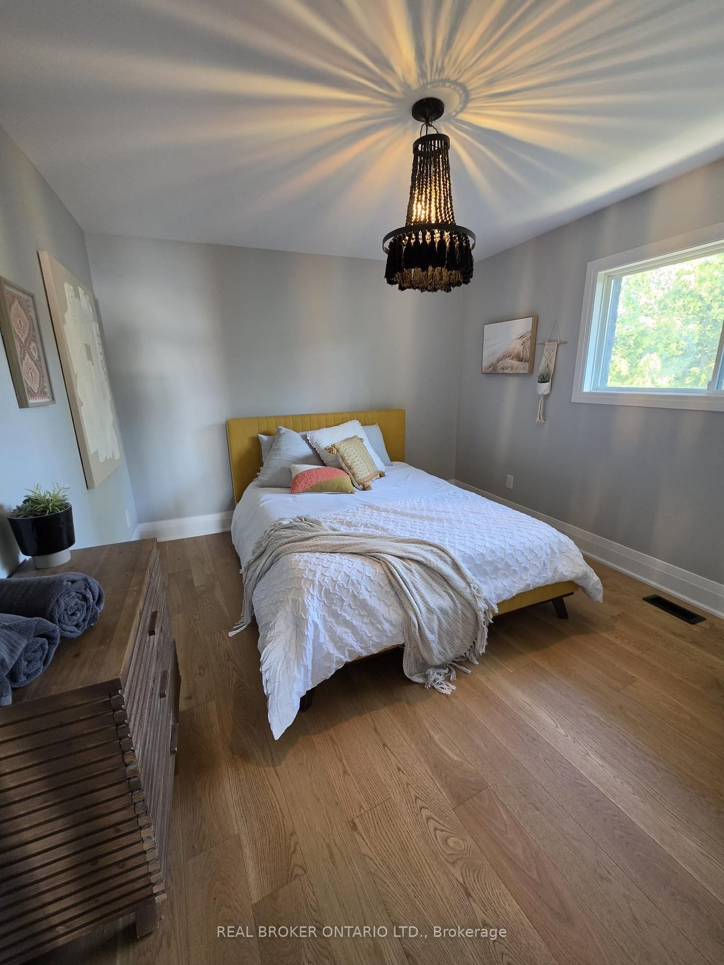 943 Barry Avenue • Innisfil, ON photo 28