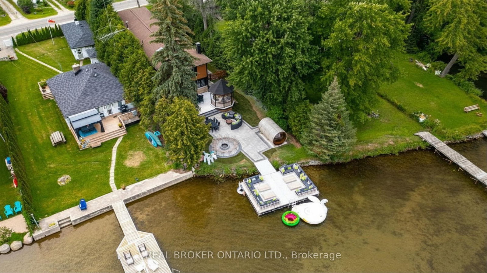 943 Barry Avenue • Innisfil, ON photo 3