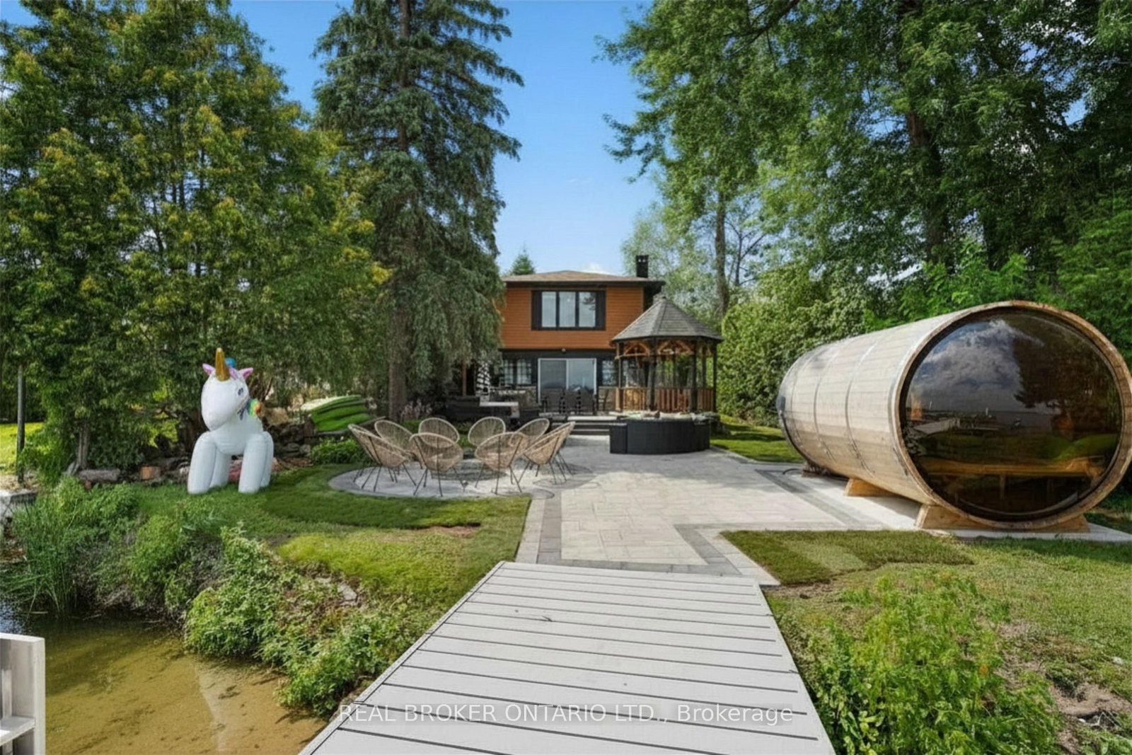 943 Barry Avenue • Innisfil, ON photo 4