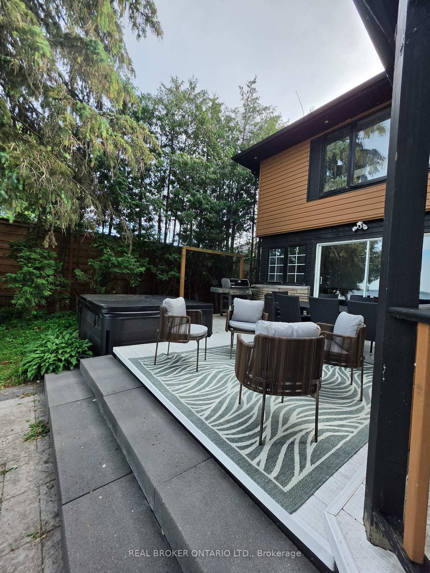 943 Barry Avenue • Innisfil, ON photo 45