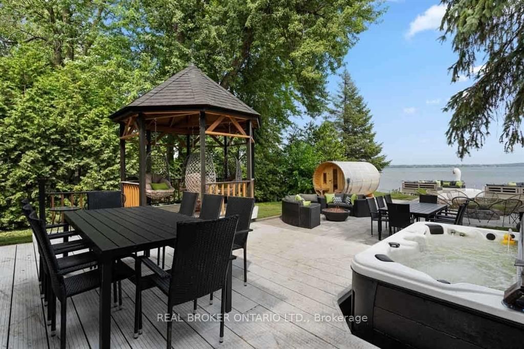 943 Barry Avenue • Innisfil, ON photo 9