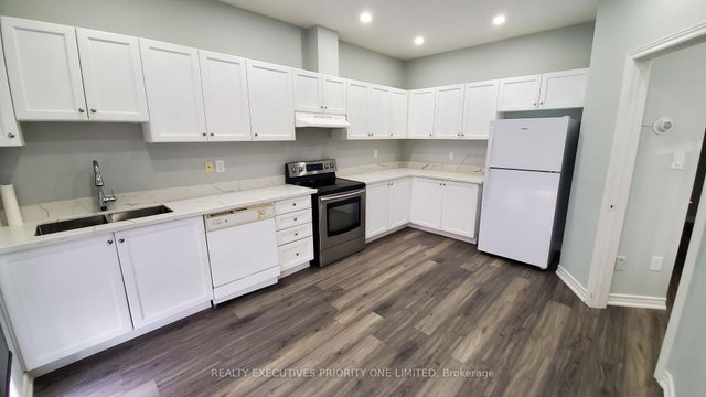 Upper Floor - 18 Ed Quigg Way