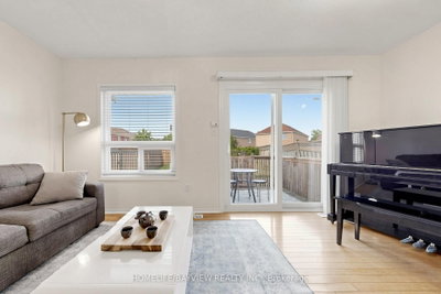 133 Laird Drive — photo 4