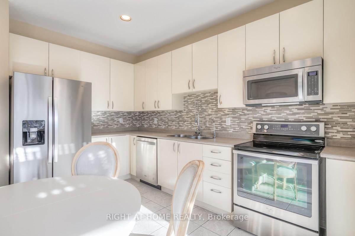 63 Snowy Meadow Avenue • Richmond Hill, ON photo 15