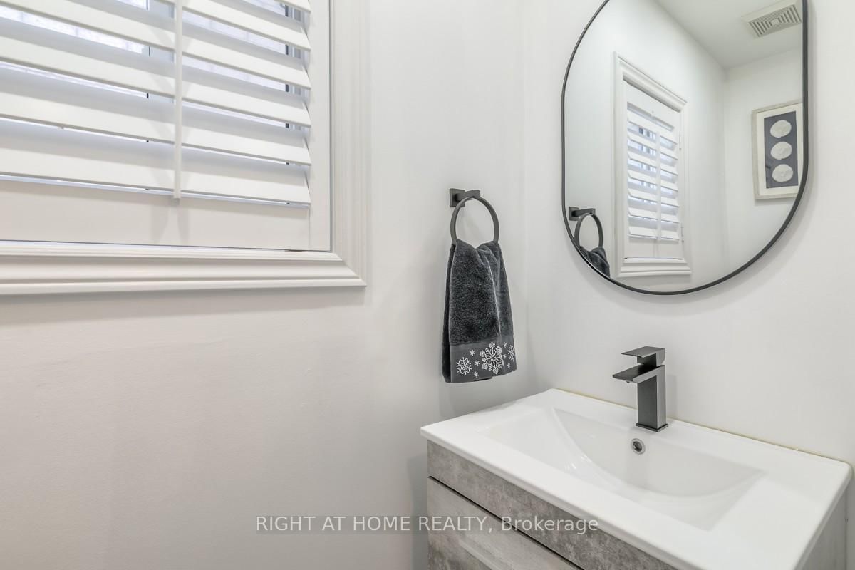 63 Snowy Meadow Avenue • Richmond Hill, ON photo 17