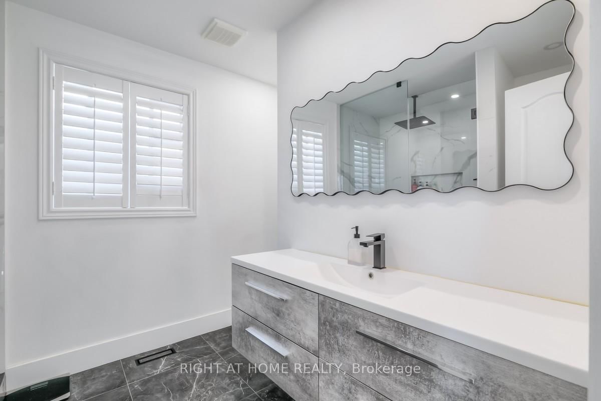 63 Snowy Meadow Avenue • Richmond Hill, ON photo 23