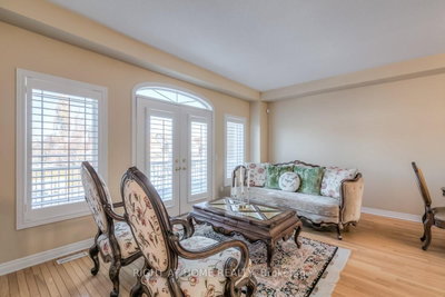 63 Snowy Meadow Avenue • Richmond Hill, ON photo 3