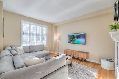 63 Snowy Meadow Avenue • Richmond Hill, ON photo 9