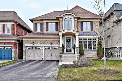 Detached House in Bayview Southeast