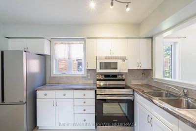93 Riverview Road • New Tecumseth, ON photo 5