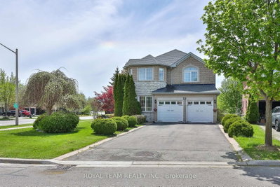 Detached House in Maple
