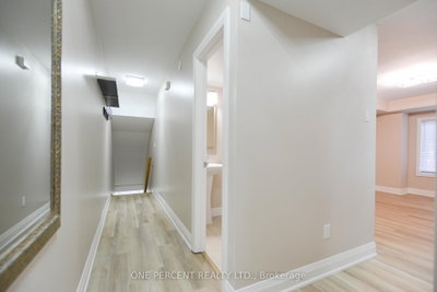 320 John Street • #201 • Markham, ON photo 6