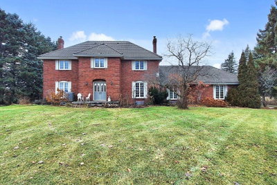 19654 Mccowan Road • East Gwillimbury, ON photo 4
