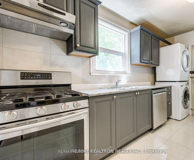 24 Highland Park Boulevard