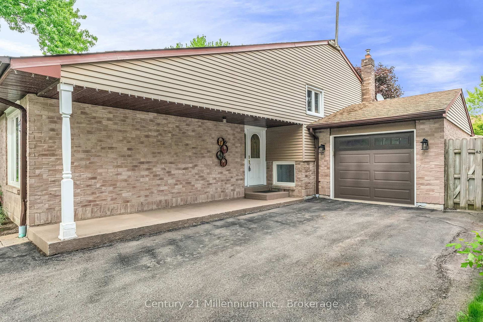 43 Stoddart Drive • #Drive • Aurora, ON photo 6