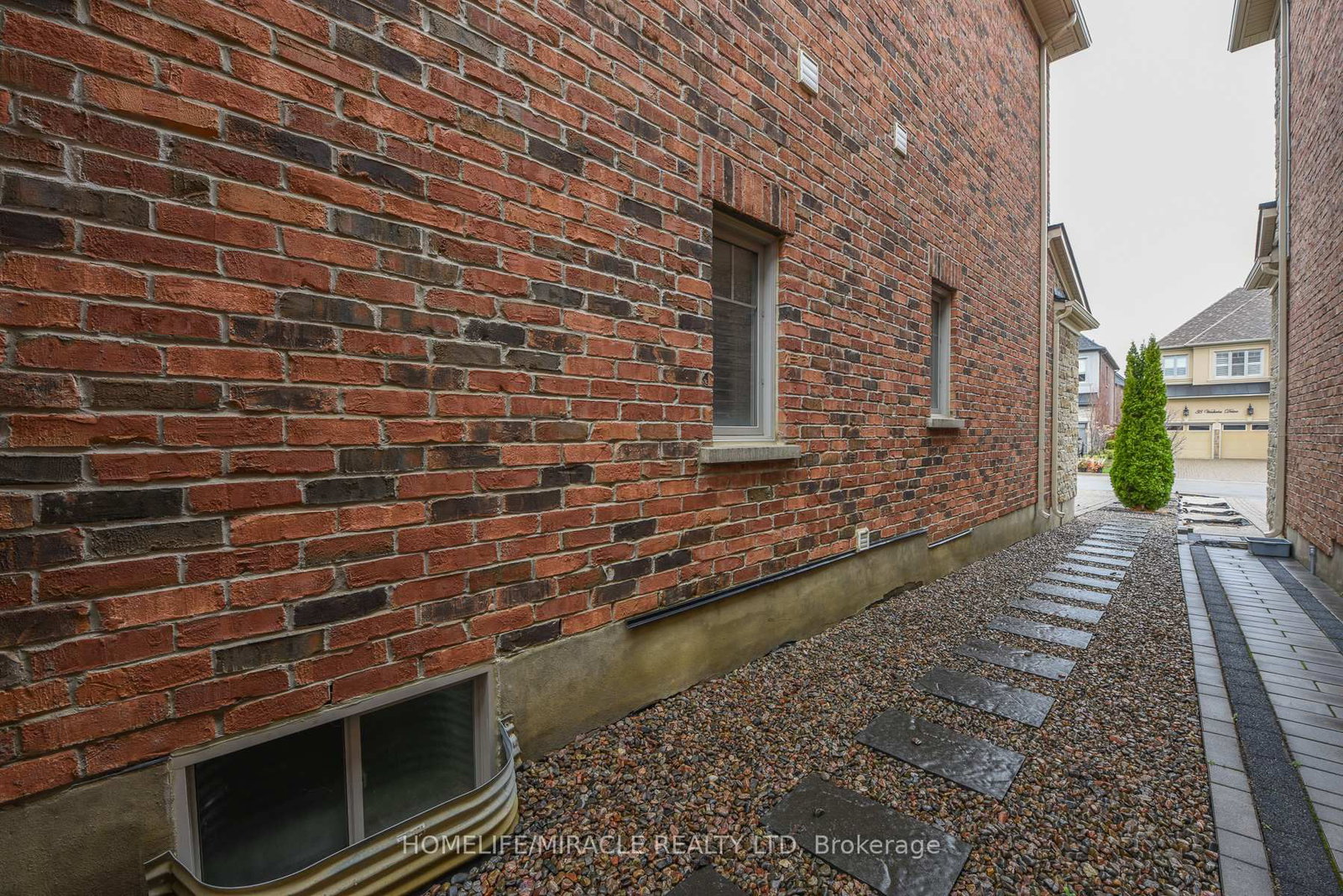 37 Venkata Drive • Vaughan, ON photo 50