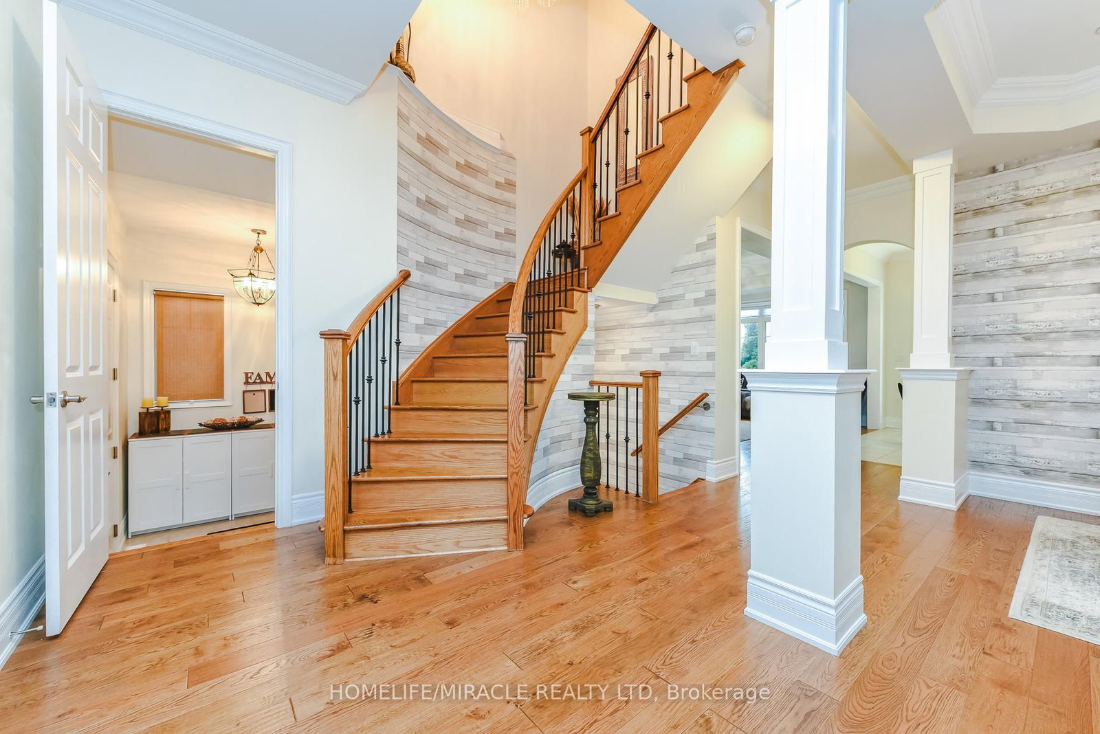 37 Venkata Drive • Vaughan, ON photo 6