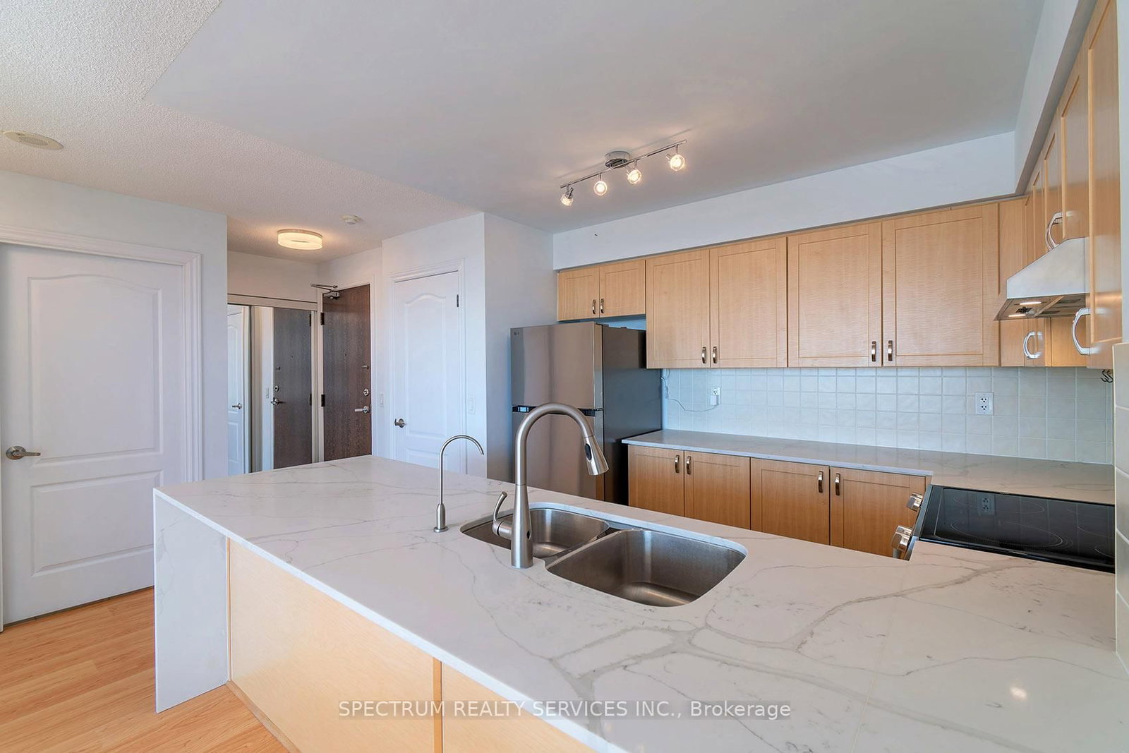 15 North Park Road • #904 • Vaughan, ON photo 16