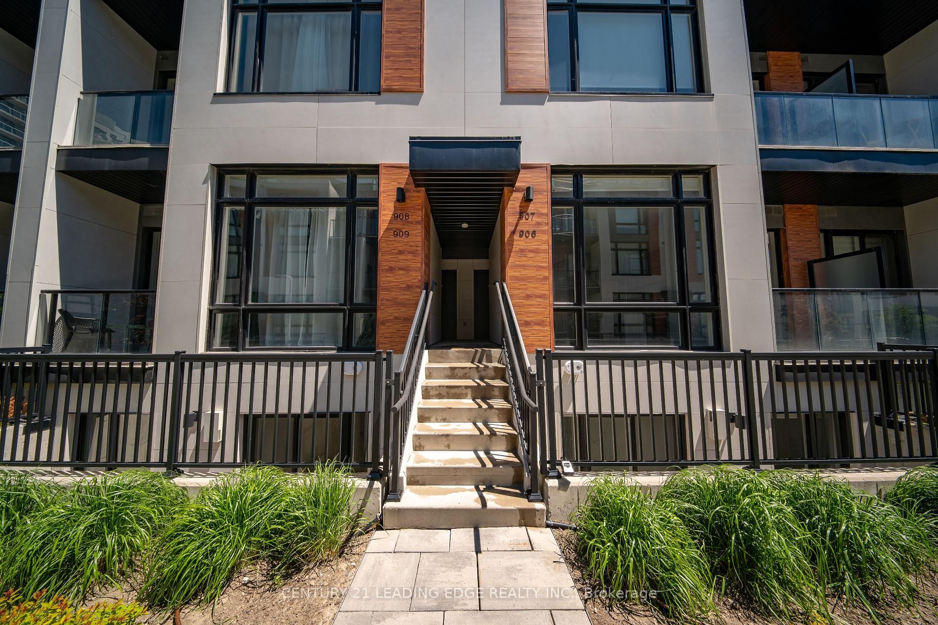 2 Steckley House Ln Lane, Unit 909