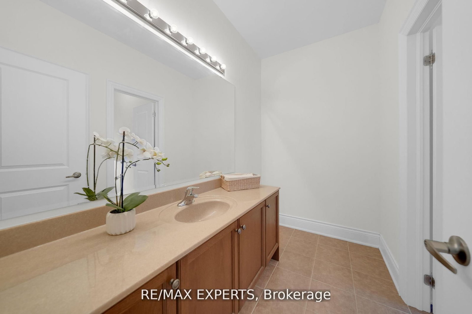 134 Orleans Circle • Vaughan, ON photo 45