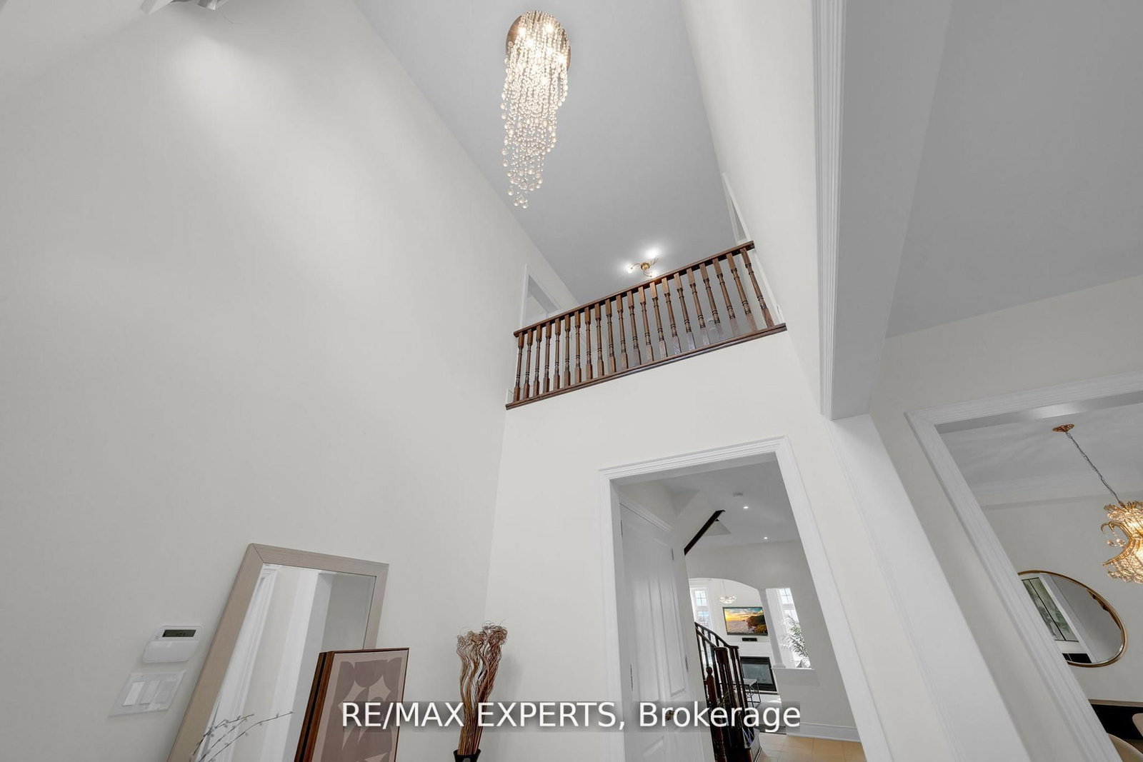 134 Orleans Circle • Vaughan, ON photo 9