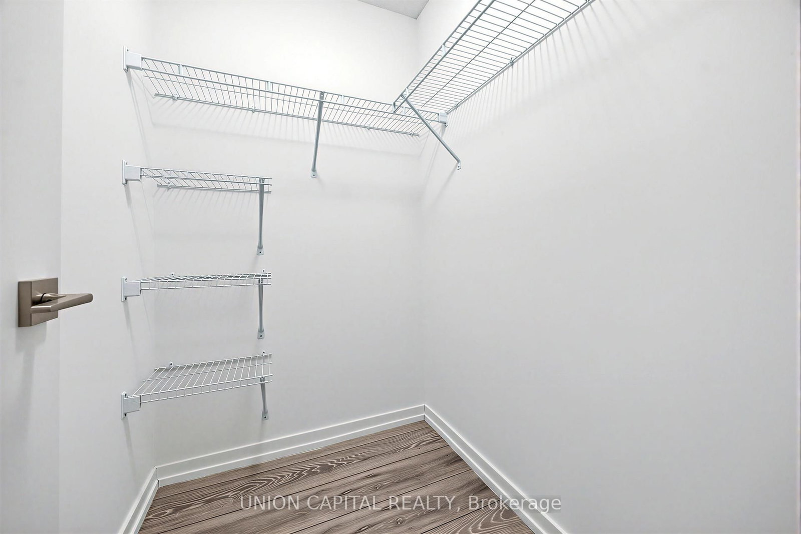 26 Lytham Green Circle, Unit 9 - Photo 19