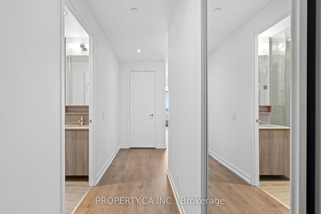 4915 - 950 Portage Parkway