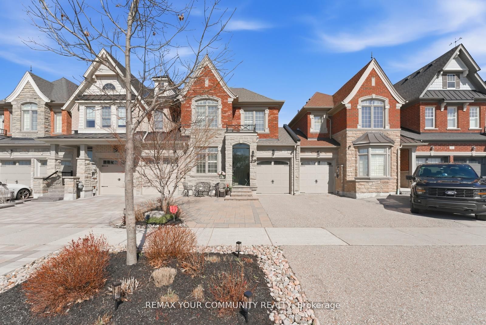 29 Spring Hill Drive • King, ON photo 3