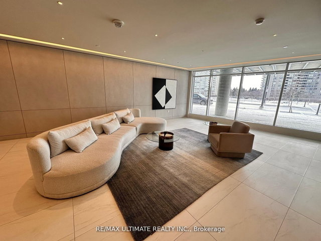 1701A - 30 Upper Mall Way