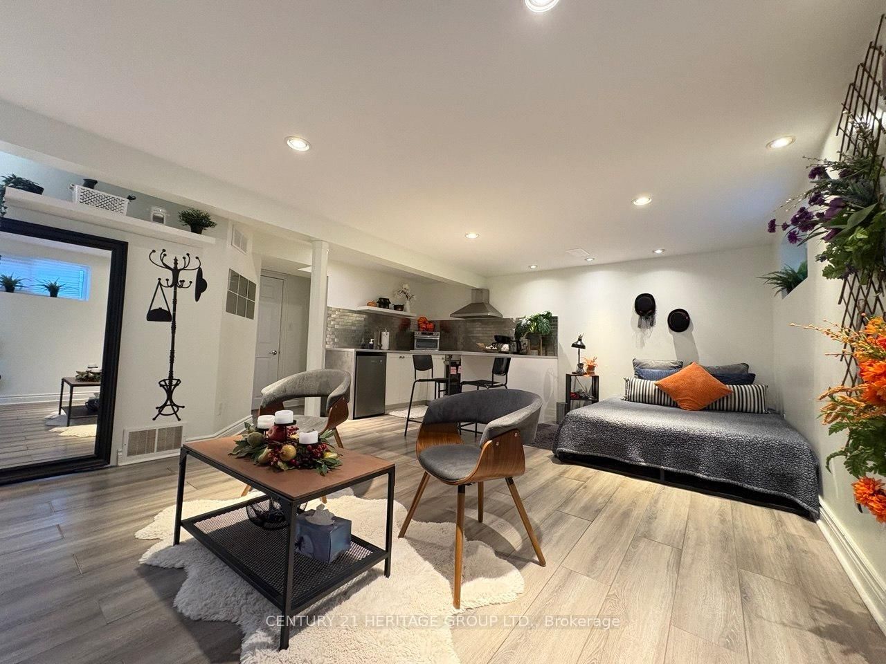22 Cedar Crescent, Unit Basement - Photo 9