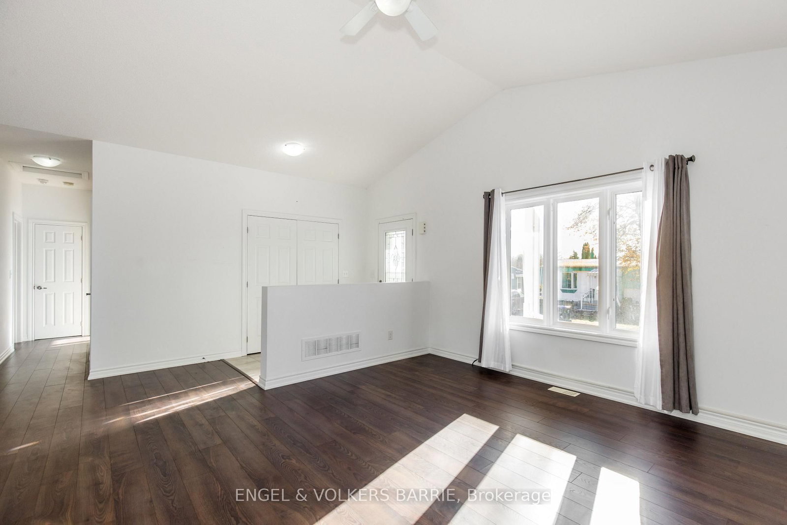 38 Linden Lane • Innisfil, ON photo 8