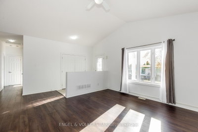 38 Linden Lane • Innisfil, ON photo 8