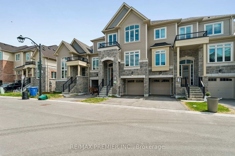 94 Lyall Stokes Circle