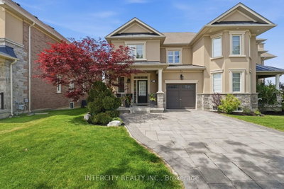 4-bed Semi-Detached · 2 Fairmont Ridge Tr
