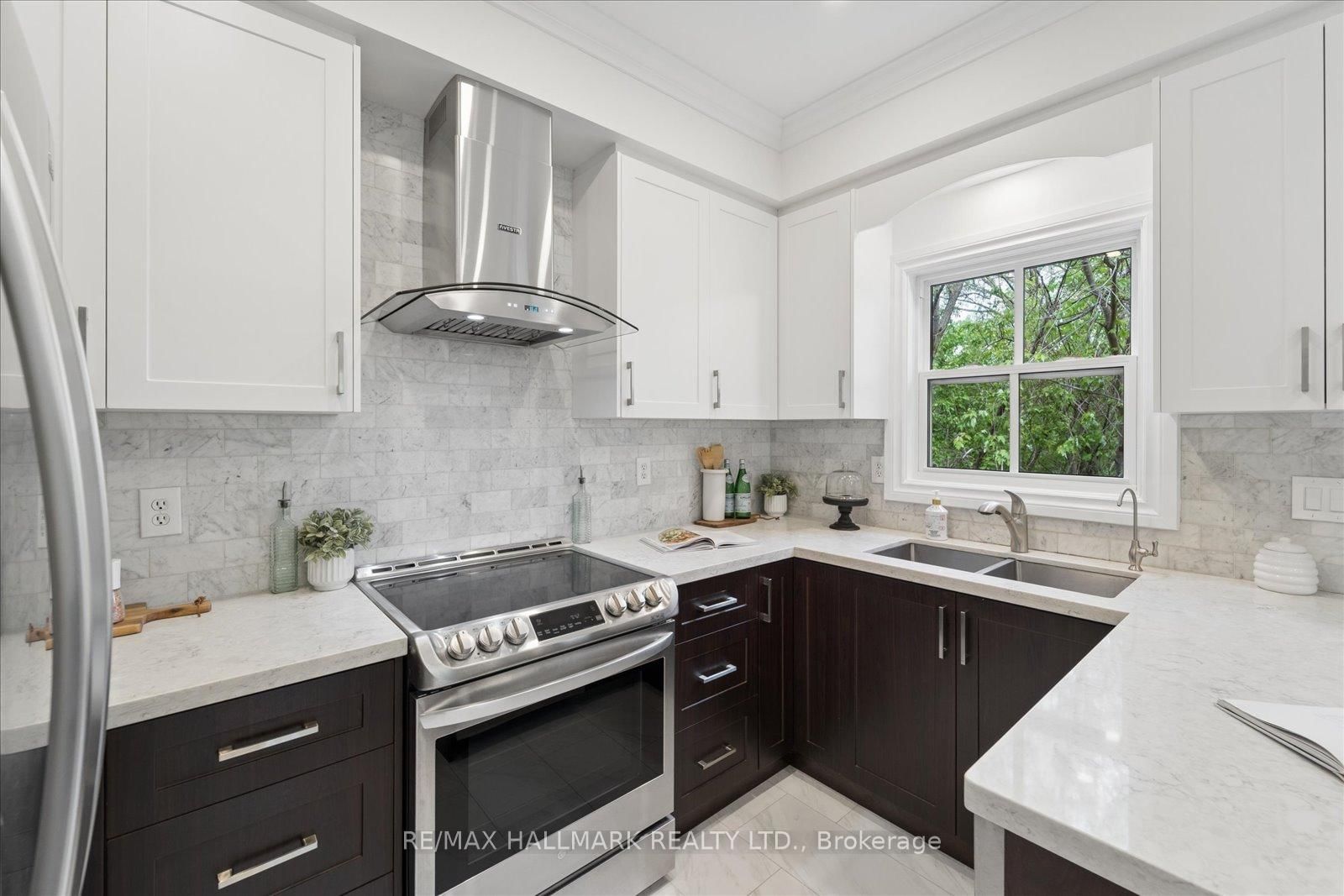 13 E J Lennox Way • Markham, ON photo 23