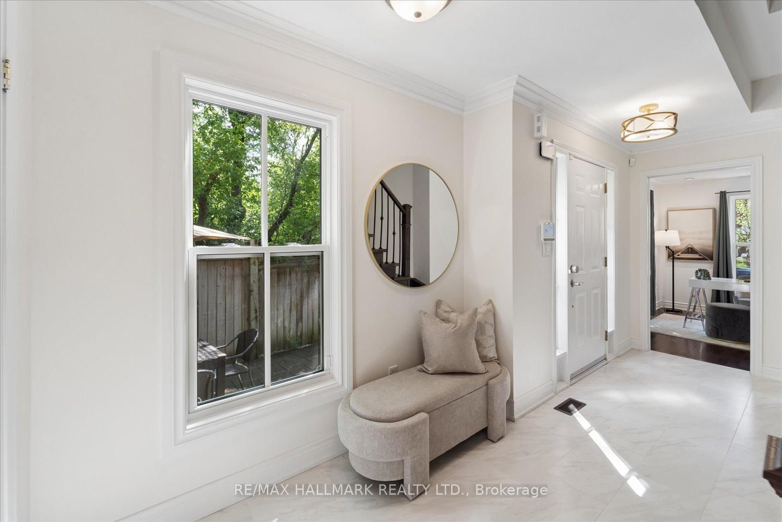 13 E J Lennox Way • Markham, ON photo 7