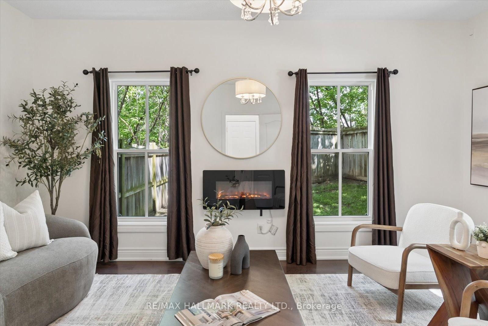 13 E J Lennox Way • Markham, ON photo 8