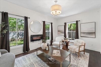 13 E J Lennox Way • Markham, ON photo 9