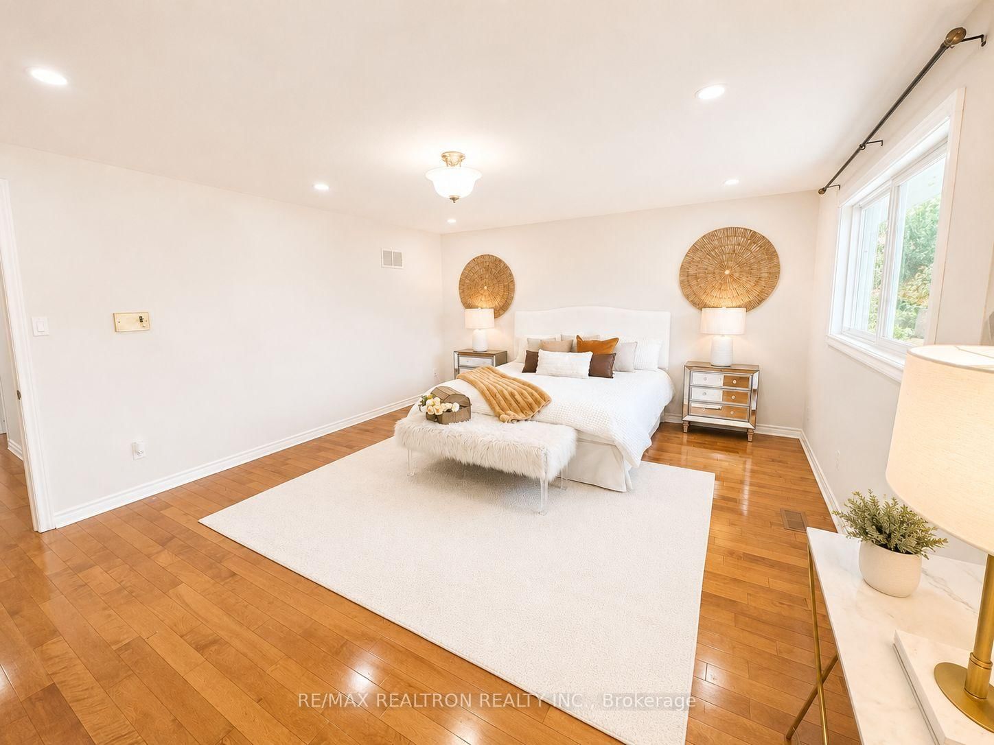 8 Muster Court