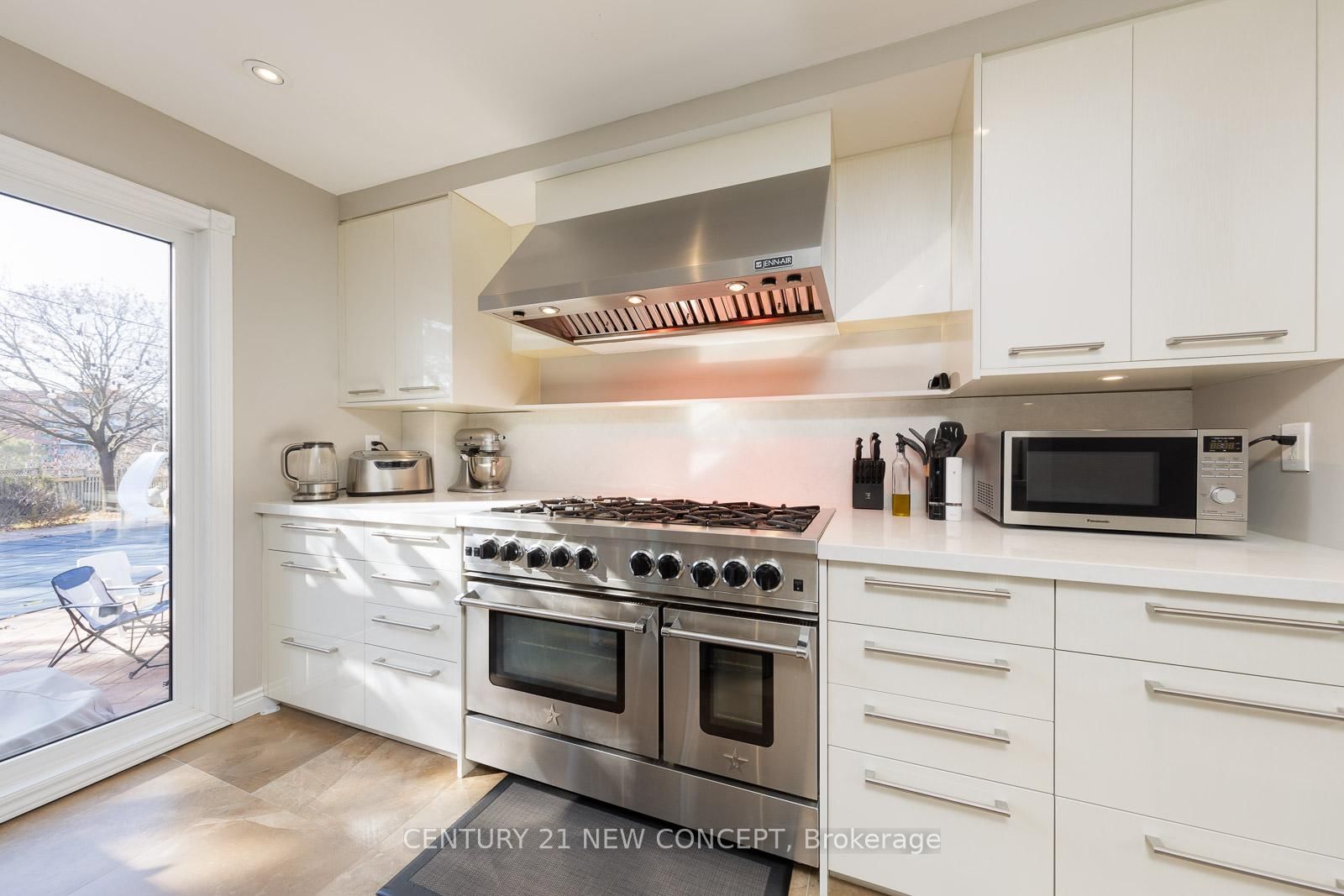 40 Marchwood Crescent • Richmond Hill, ON photo 15