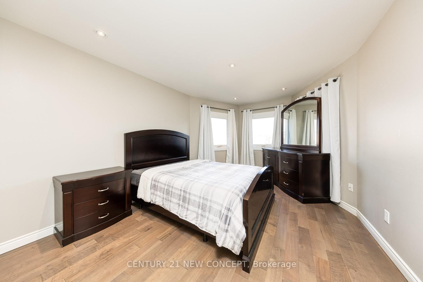 40 Marchwood Crescent • Richmond Hill, ON photo 22