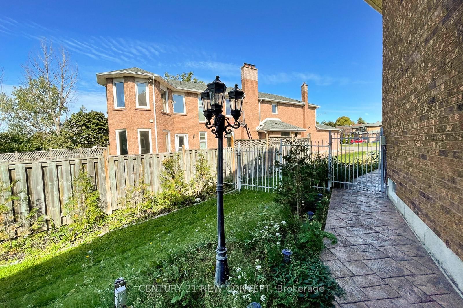 40 Marchwood Crescent • Richmond Hill, ON photo 38