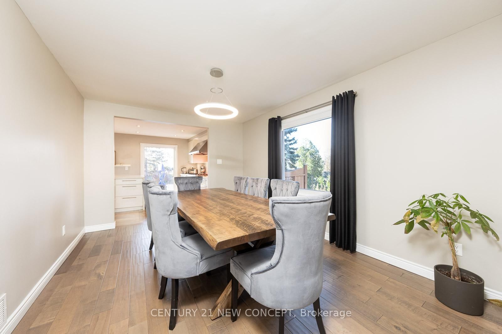 40 Marchwood Crescent • Richmond Hill, ON photo 8